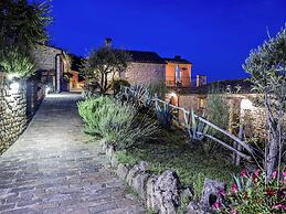 Gorgeous Apartment With Pool Near Sibillini Mountains
