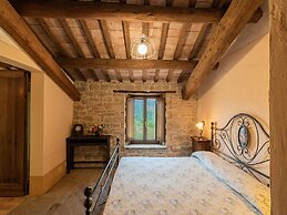 Gorgeous Apartment With Pool Near Sibillini Mountains