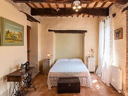 Gorgeous Apartment With Pool Near Sibillini Mountains