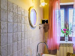 Gorgeous Apartment With Pool Near Sibillini Mountains