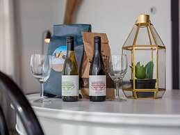 Lovely, Modern, 4-person Apartment in the Heart of Koudekerke