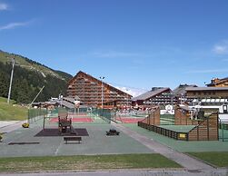 Majestic Apartment in Meribel-mottaret Close to Skiing