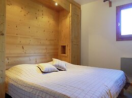 Majestic Apartment in Meribel-mottaret Close to Skiing