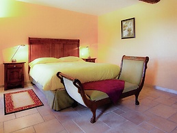 Luxury Apartment With Terrace, Sauna, Tennis, Pool