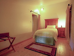 Luxury Apartment With Terrace, Sauna, Tennis, Pool