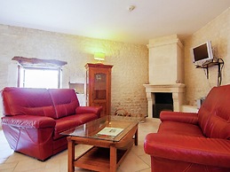 Luxury Apartment With Terrace, Sauna, Tennis, Pool