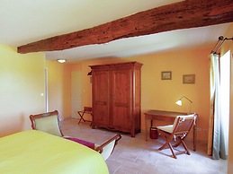 Luxury Apartment With Terrace, Sauna, Tennis, Pool
