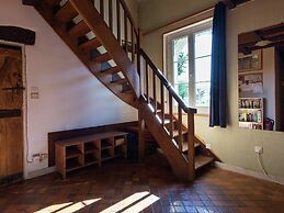 Charming Holiday Home in Montrichard With Pool