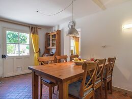 Charming Holiday Home in Montrichard With Pool