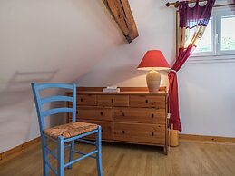 Charming Holiday Home in Montrichard With Pool