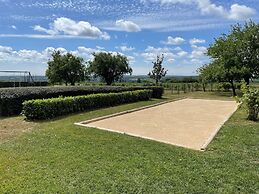 Charming Holiday Home in Montrichard With Pool