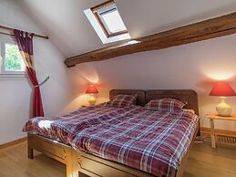 Charming Holiday Home in Montrichard With Pool