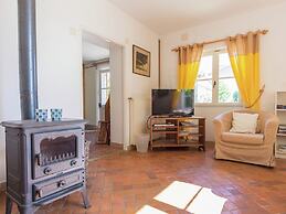 Charming Holiday Home in Montrichard With Pool