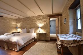 Luxurious Mansion in Castle Grounds in Lantheuil