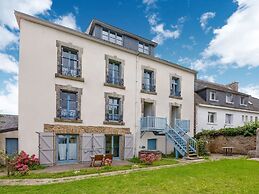 Luxurious Mansion in Castle Grounds in Lantheuil