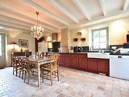 Luxurious Mansion in Castle Grounds in Lantheuil