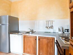 Luxurious Mansion in Castle Grounds in Lantheuil