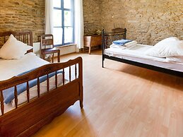 Luxurious Mansion in Castle Grounds in Lantheuil