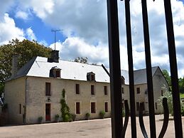 Luxurious Mansion in Castle Grounds in Lantheuil