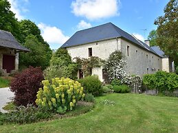 Luxurious Mansion in Castle Grounds in Lantheuil