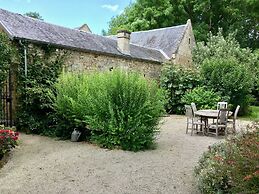 Luxurious Mansion in Castle Grounds in Lantheuil