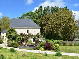 Luxurious Mansion in Castle Grounds in Lantheuil