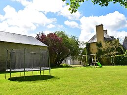 Luxurious Mansion in Castle Grounds in Lantheuil