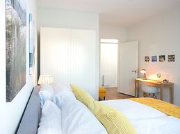 Appealing Apartment in Den Haag With Balcony, Terrace