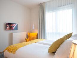 Appealing Apartment in Den Haag With Balcony, Terrace