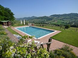 Lovely Holiday Home in Monte Colombo on Farm