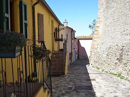 Lovely Holiday Home in Monte Colombo on Farm