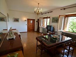 Lovely Holiday Home in Monte Colombo on Farm