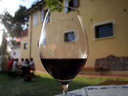 Lovely Holiday Home in Monte Colombo on Farm