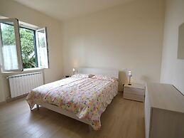 Amazing Holiday Home Near Pet-friendly Beach