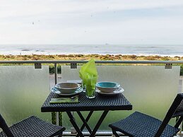 Amazing Holiday Home Near Pet-friendly Beach