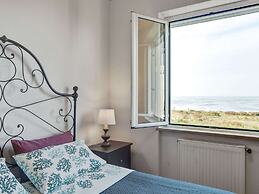 Amazing Holiday Home Near Pet-friendly Beach