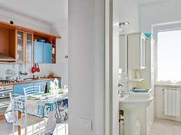 Amazing Holiday Home Near Pet-friendly Beach