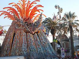 Amazing Holiday Home Near Pet-friendly Beach