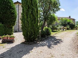 Scenic Apartment in Casole D'elsa With Pool