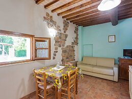 Scenic Apartment in Casole D'elsa With Pool