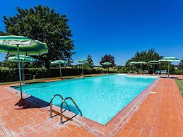 Scenic Apartment in Casole D'elsa With Pool