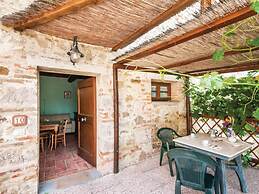 Scenic Apartment in Casole D'elsa With Pool