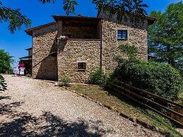 Scenic Apartment in Casole D'elsa With Pool