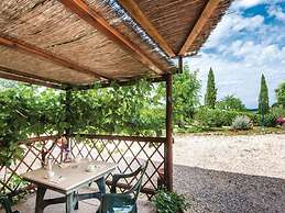 Scenic Apartment in Casole D'elsa With Pool