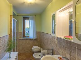 Beautiful Villa in Belforte All'isauro With Swimming Pool