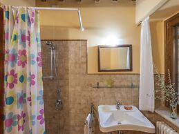 Beautiful Villa in Belforte All'isauro With Swimming Pool