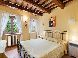 Beautiful Villa in Belforte All'isauro With Swimming Pool