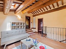 Beautiful Villa in Belforte All'isauro With Swimming Pool
