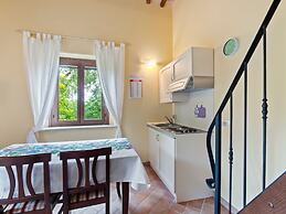 Beautiful Villa in Belforte All'isauro With Swimming Pool