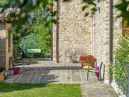 Beautiful Villa in Belforte All'isauro With Swimming Pool